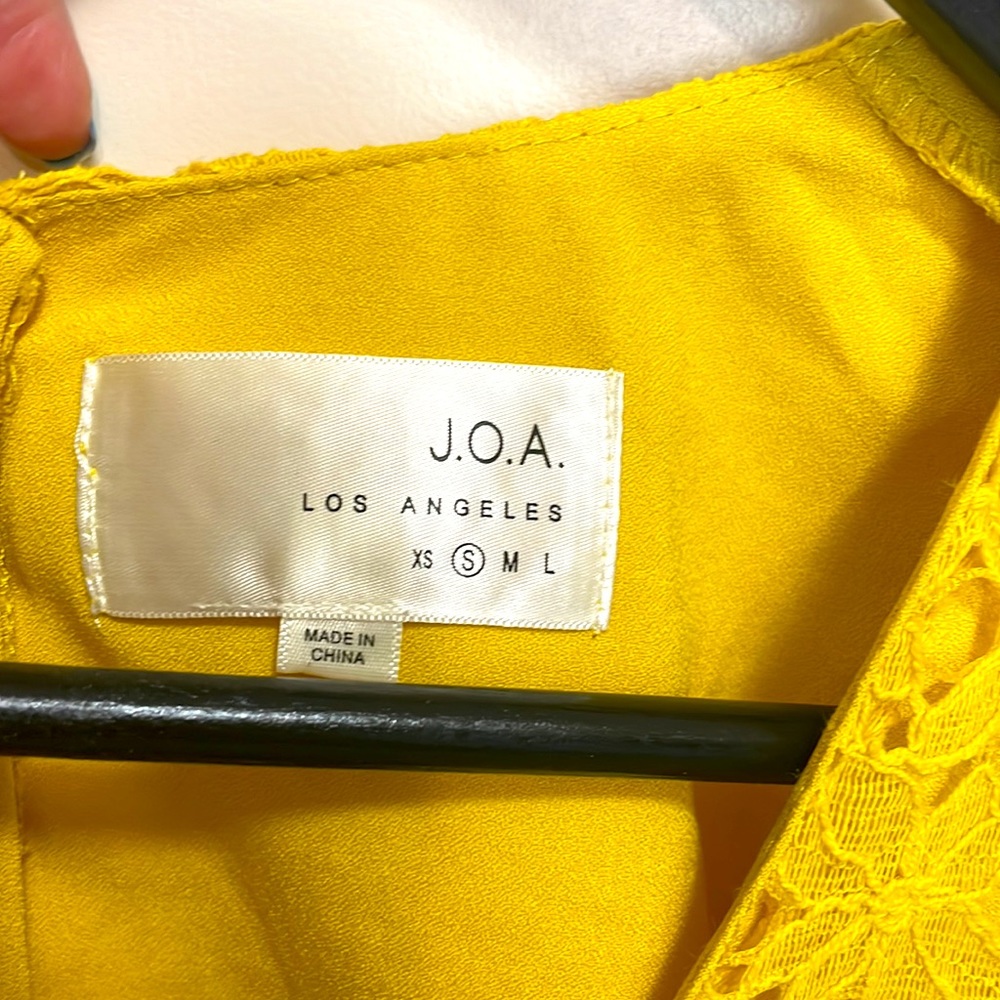 J.O.A. Yellow lacy dress - Picture 6 of 9